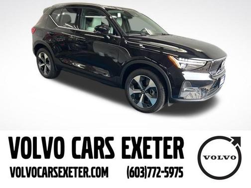 2025 Volvo XC40 B5 Plus Bright Theme