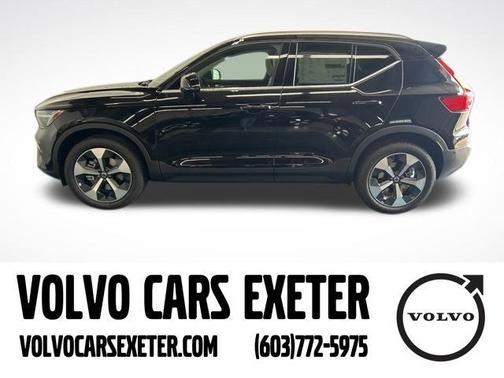 2025 Volvo XC40 B5 Plus Bright Theme