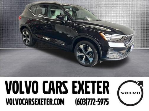 2025 Volvo XC40 B5 Plus Bright Theme