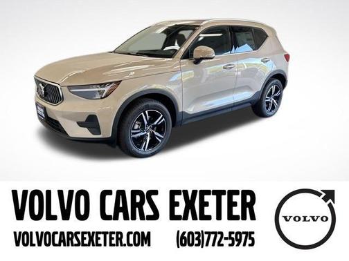 2025 Volvo XC40 B5 Core Bright Theme