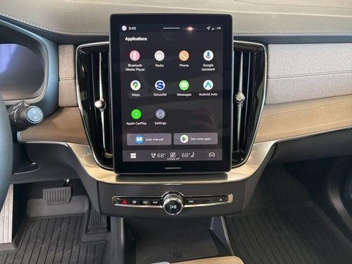2026 Volvo XC90 B5 Plus 7-Seater