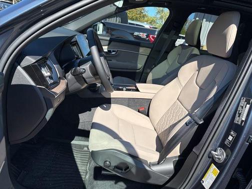 2026 Volvo XC90 B5 Plus 7-Seater