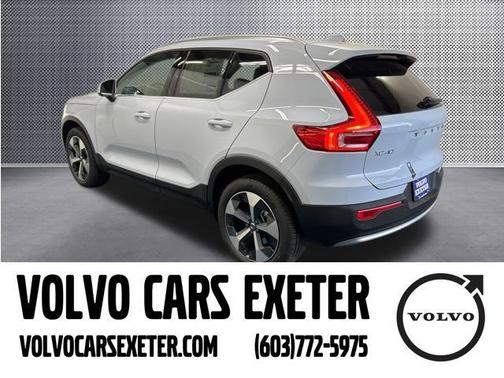 2025 Volvo XC40 B5 Plus Bright Theme