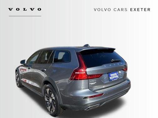 2020 Volvo V60 Cross Country T5