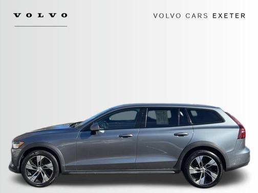 2020 Volvo V60 Cross Country T5
