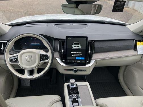 2025 Volvo XC90 Plug-In Hybrid T8 Ultra 7-Seater