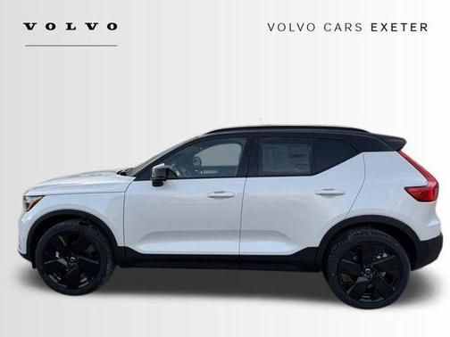 2026 Volvo XC40 B5 Ultra Black Edition