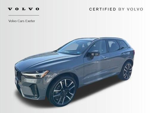 2024 Volvo XC60 B5 Ultimate Dark Theme