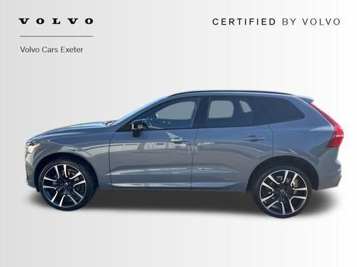 2024 Volvo XC60 B5 Ultimate Dark Theme