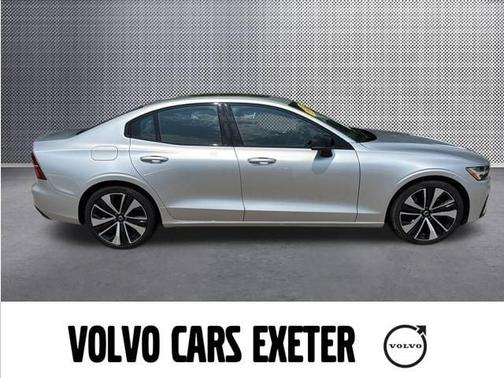 2022 Volvo S60 B5 Momentum