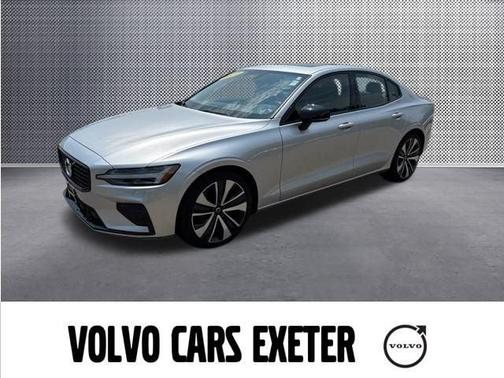 2022 Volvo S60 B5 Momentum