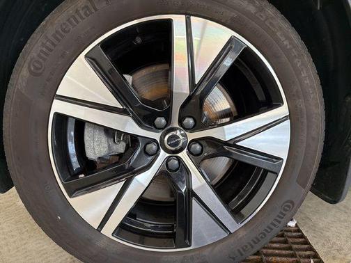 2022 Volvo XC40 Recharge Pure Electric P8 Twin Plus