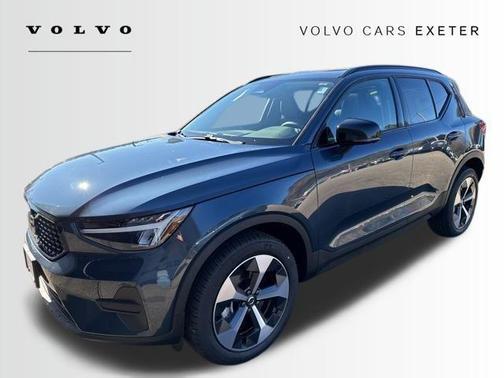 2026 Volvo XC40 B5 Core