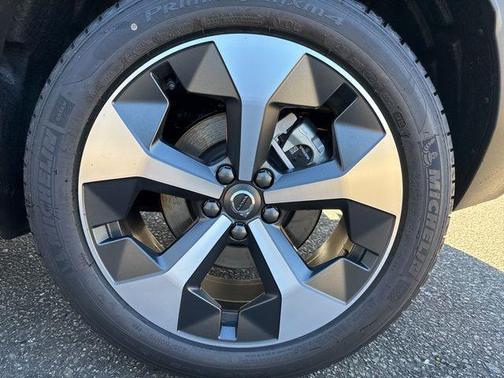 2026 Volvo XC40 B5 Core