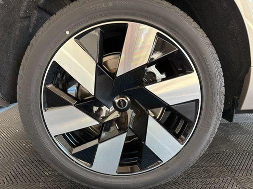 2025 Volvo XC60 Plug-In Hybrid T8 Plus