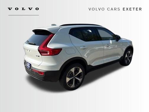 2026 Volvo XC40 B5 Plus