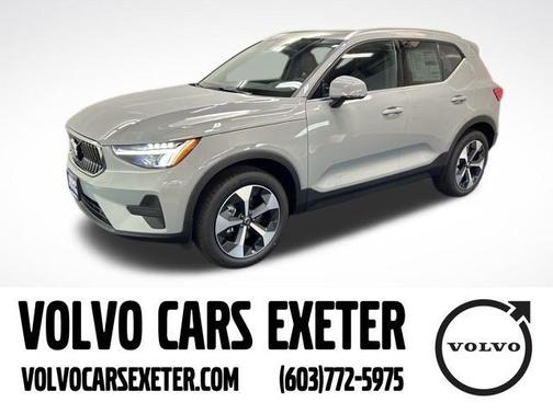 2025 Volvo XC40 B5 Core Bright Theme
