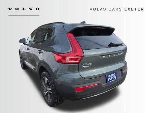 2026 Volvo XC40 B5 Core