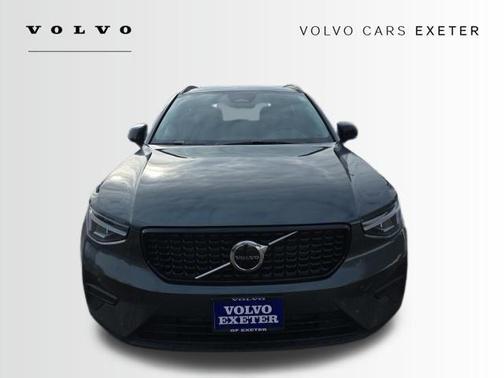 2026 Volvo XC40 B5 Core
