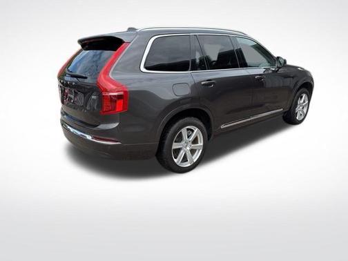 2024 Volvo XC90 B5 Core Bright Theme