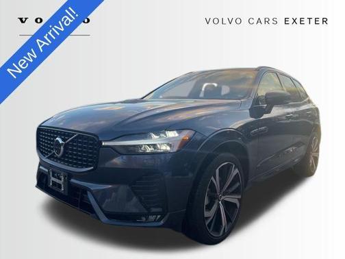 2023 Volvo XC60 B5 Ultimate Dark Theme
