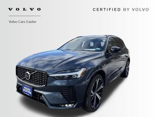 2023 Volvo XC60 B5 Ultimate Dark Theme
