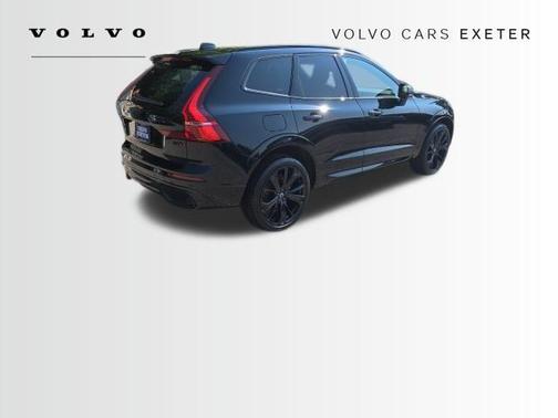 2025 Volvo XC60 B5 Ultra Black Edition