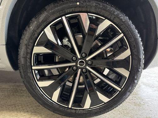 2026 Volvo XC90 B6 Plus 6-Seater