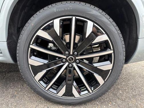 2026 Volvo XC90 B6 Ultra 7-Seater