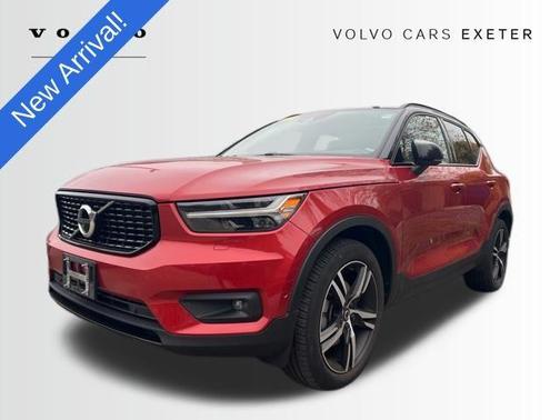 2022 Volvo XC40 T5 R-Design