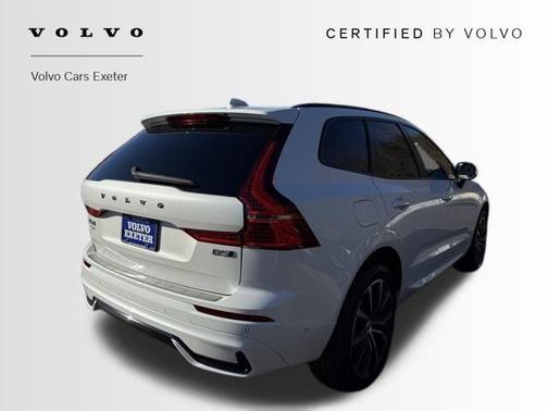 2023 Volvo XC60 B5 Plus Dark Theme