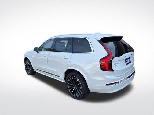 2025 Volvo XC90 Plug-In Hybrid T8 Ultra 7-Seater