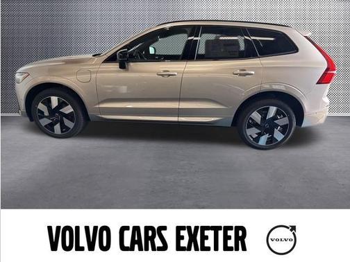 2025 Volvo XC60 Plug-In Hybrid T8 Plus