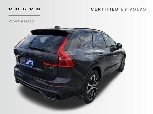 2023 Volvo XC60 B5 Plus Dark Theme