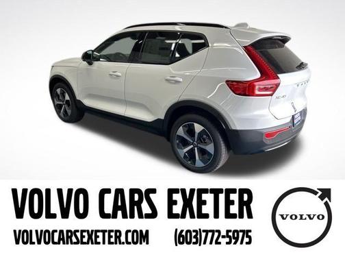 2025 Volvo XC40 B5 Plus Dark Theme