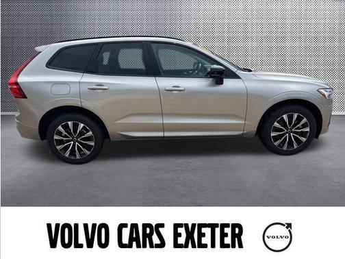 2023 Volvo XC60 B5 Plus Dark Theme