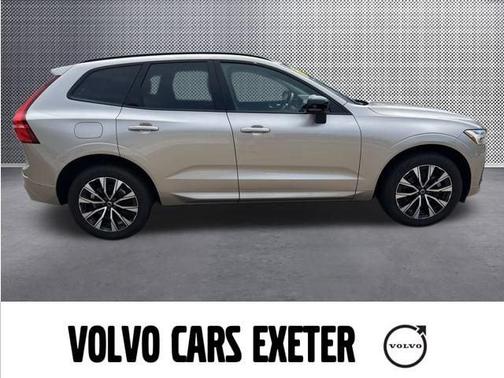 2023 Volvo XC60 B5 Plus Dark Theme