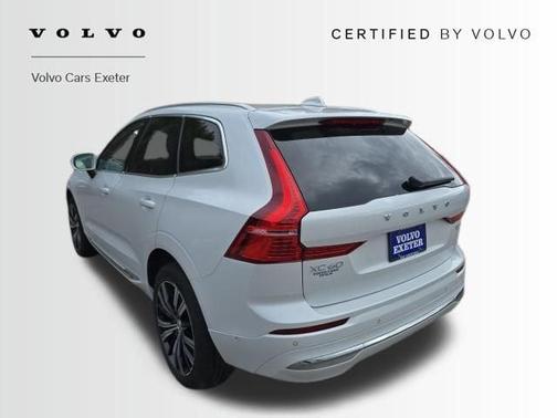 Crystal White Metallic 2023 Volvo XC60 B5 Ultimate Bright Theme
