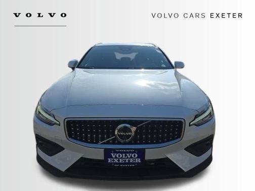 2026 Volvo V60 Cross Country B5 Plus