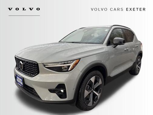 2026 Volvo XC40 B5 Plus