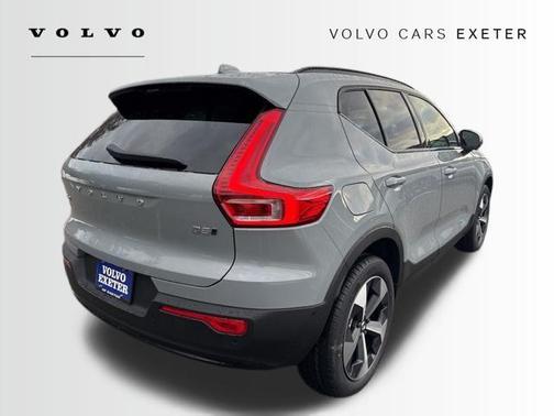 2026 Volvo XC40 B5 Plus