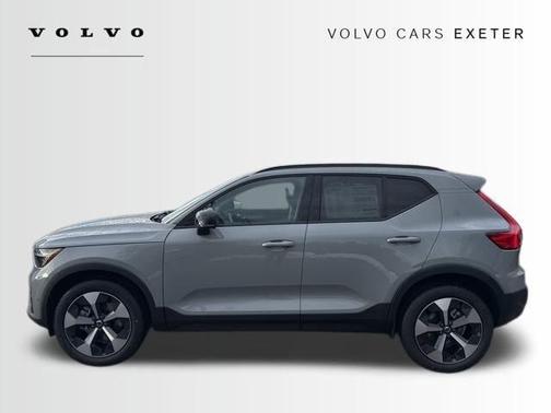2026 Volvo XC40 B5 Plus