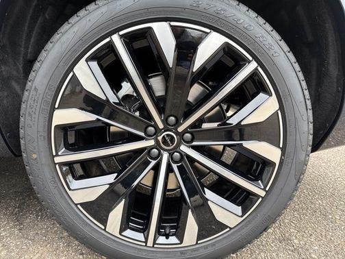 2026 Volvo XC90 B5 Core