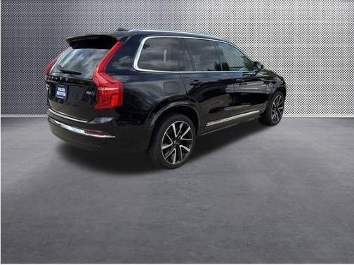 2023 Volvo XC90 B6 Plus 7-Seater