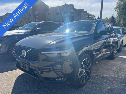 2025 Volvo XC60 B5 Plus