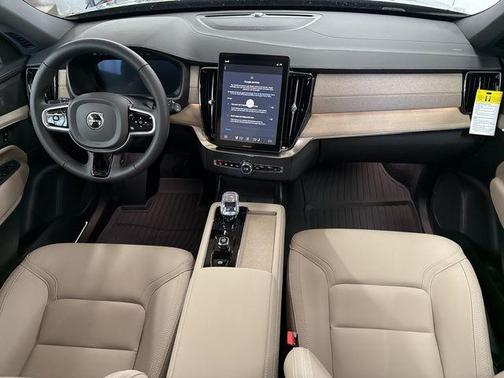 2026 Volvo XC90 B5 Plus 7-Seater