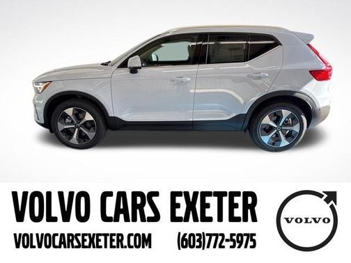 2025 Volvo XC40 B5 Plus Bright Theme
