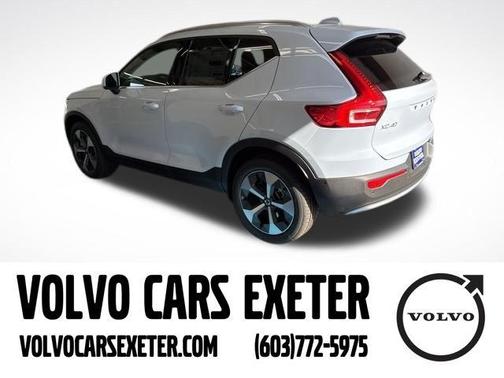 2025 Volvo XC40 B5 Plus Bright Theme