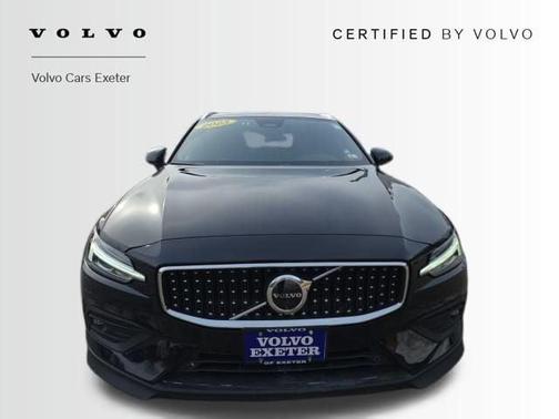 2025 Volvo V60 Cross Country B5 Plus