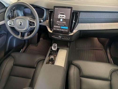 2025 Volvo XC90 Plug-In Hybrid T8 Ultra 7-Seater